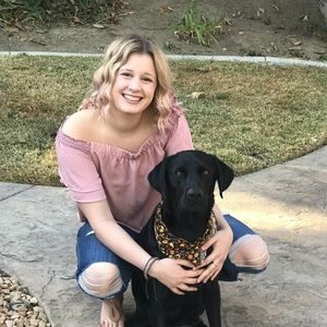 Meet your Posher, Caitlyn